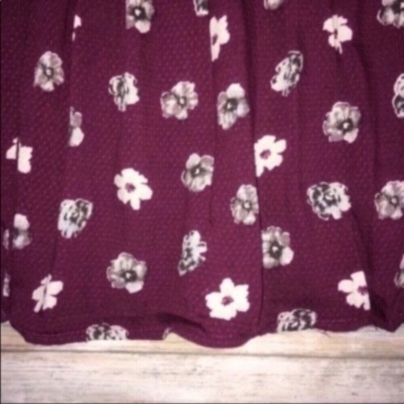 NWT Blu Pepper Burgundy Floral Blouse - Picture 5 of 5